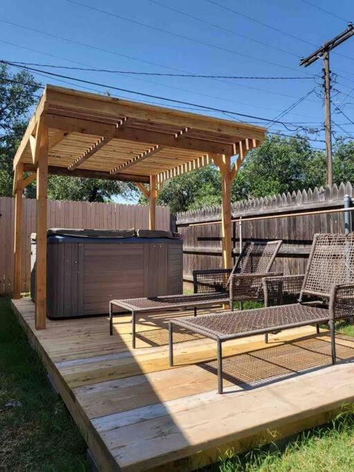 Luxury Oasis- 1 Bedroom Romantic Getaways Lubbock Luaran gambar