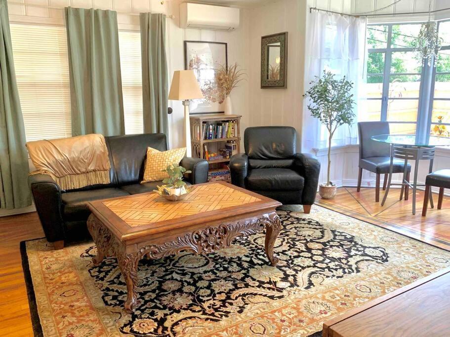 Luxury Oasis- 1 Bedroom Romantic Getaways Lubbock Luaran gambar
